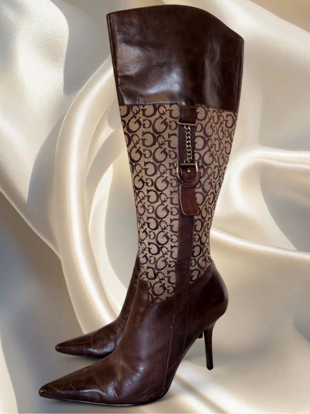 Guess jacquard monogram boots